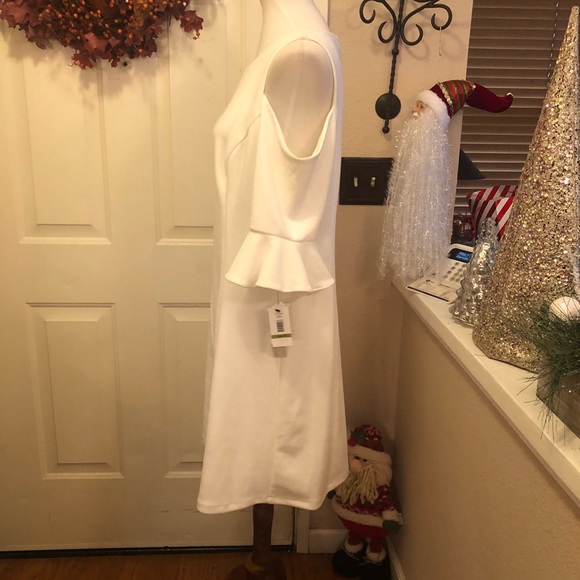 NWT Chic White Cold ShoulderDress Nicole Miller - Picture 5 of 8